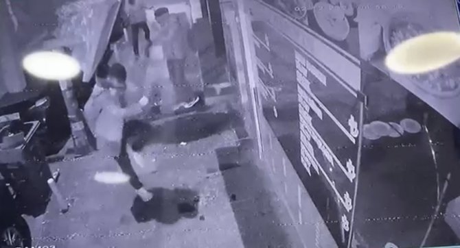 Döve Döve Metrelerce Sürükleyip Tabancayla Vurdular