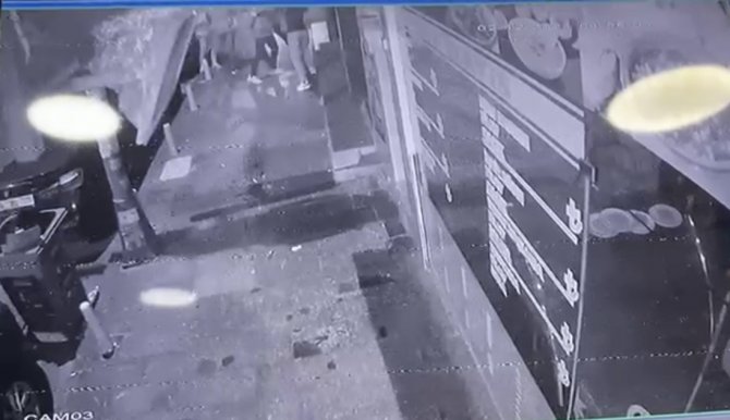Döve Döve Metrelerce Sürükleyip Tabancayla Vurdular