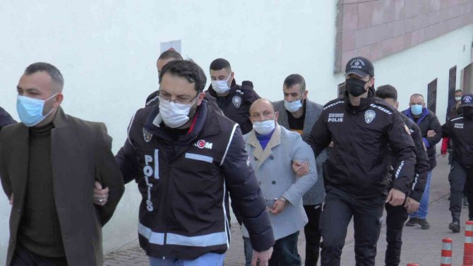 İ̇nsanların Evine Uyuşturucu Yerleştirip Kumpas Kuranlara Operasyon