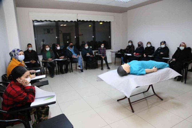 Hasta Bakıcılar Bu Eğitimler Sayesinde Daha Bilinçli