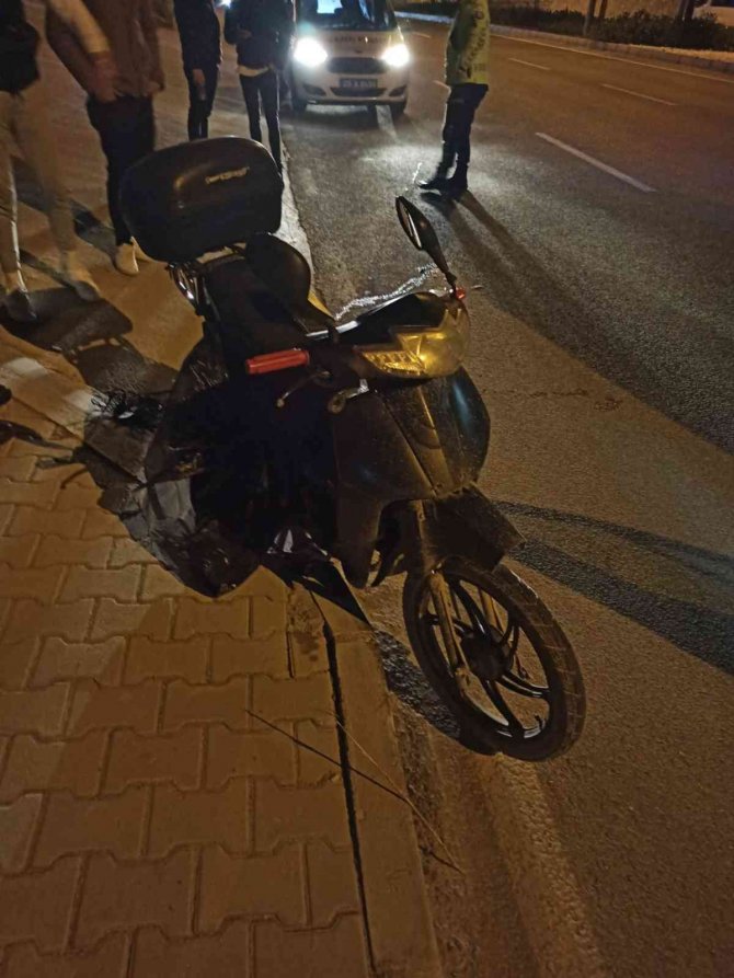 Kuşadası’nda Motosiklet Kazası; 1 Ağır Yaralı