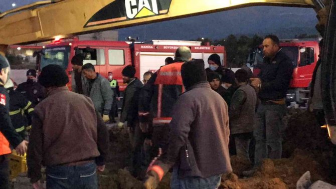 Manisa Osb’de Göçük: 1 İşçi Toprak Altında Kaldı