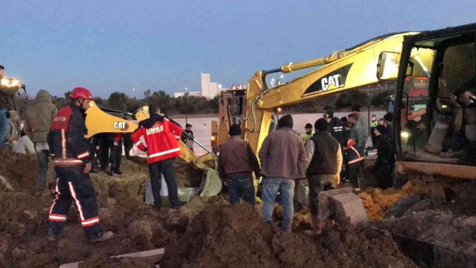 Manisa Osb’de Göçük: 1 İşçi Toprak Altında Kaldı