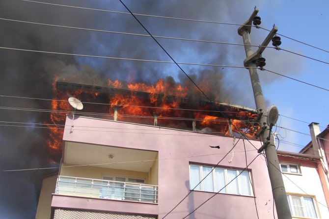 Manisa’da Görev Yapan Uzman Çavuş, Ev Yangınında Hayatını Kaybetti