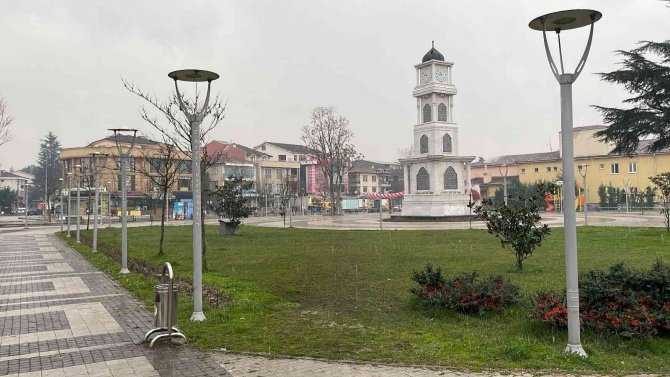 Düzce’de Kar Yağışı Aralıklarla Etkili Oluyor