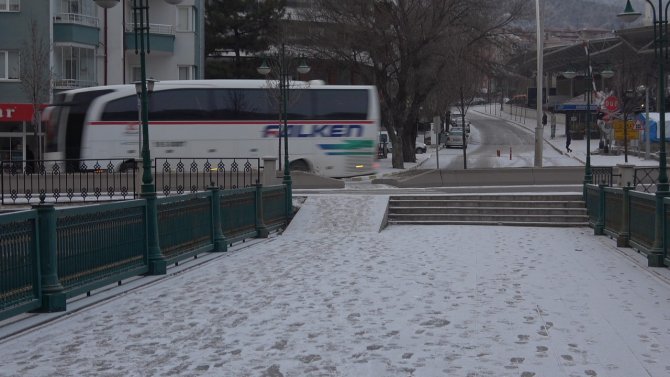 Çankırı’ya Yılın İlk Karı Düştü, Kent Merkezi Beyaza Büründü