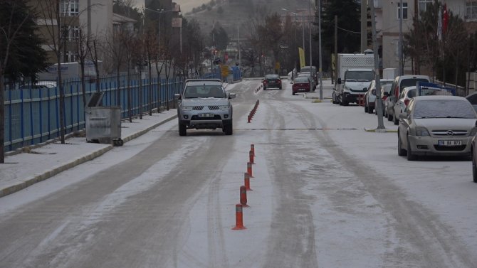 Çankırı’ya Yılın İlk Karı Düştü, Kent Merkezi Beyaza Büründü