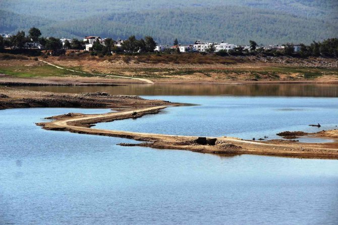 Muğla’da Bir Yıllık Yağmur 4 Günde Yağdı