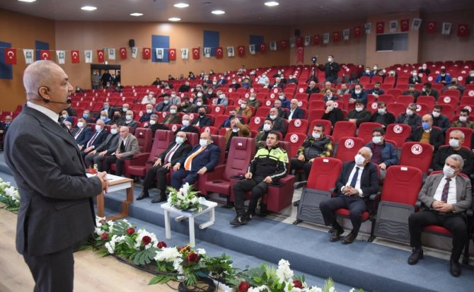 Başkan Kara, Toplu Taşımacılık Sektör Temsilcilerine Projelerini Anlattı