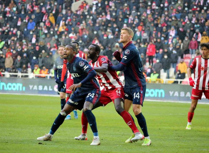 Spor Toto Süper Lig: Dg Sivasspor: 1 - Trabzonspor: 1 (İ̇lk Yarı)