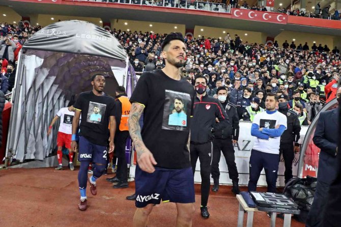Spor Toto Süper Lig: Ft Antalyaspor: 0 - Fenerbahçe: 0 (İ̇lk Yarı)