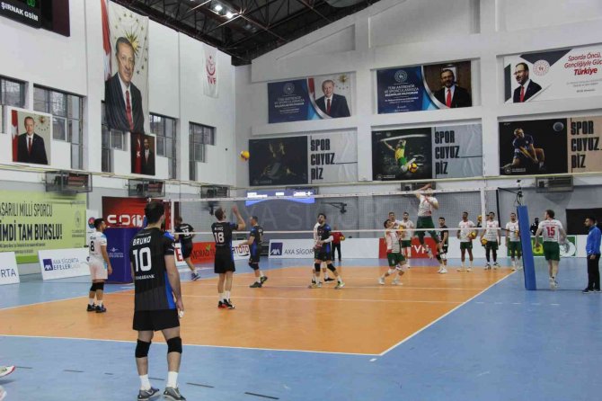 Efeler Ligi: Cizre Belediyespor: 0 - Halkbank: 3