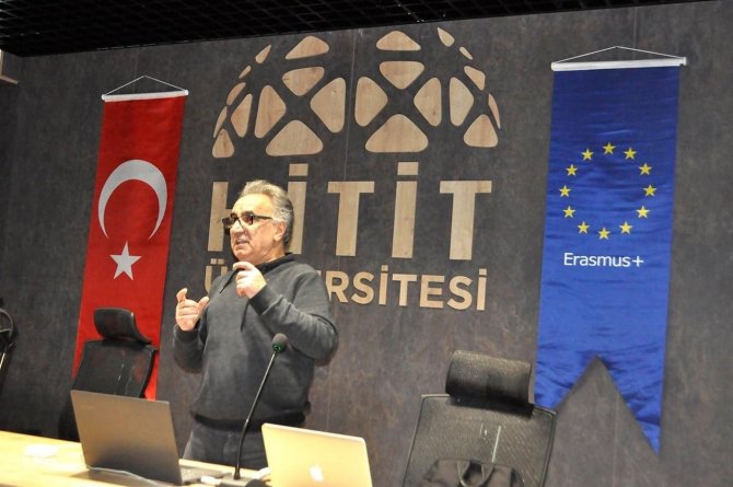 Eğitimcilere Dijital Yetenek Semineri Verildi