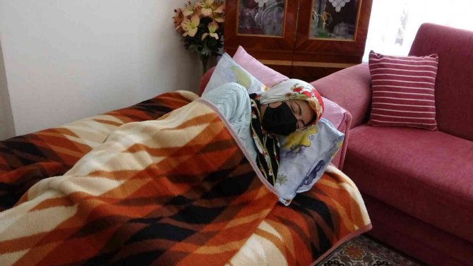 Antalya’da 2 Pitbullun Saldırısına Uğrayarak Ölümden Dönen Kadın: “Gitti Geldi Tekrar Isırdı”
