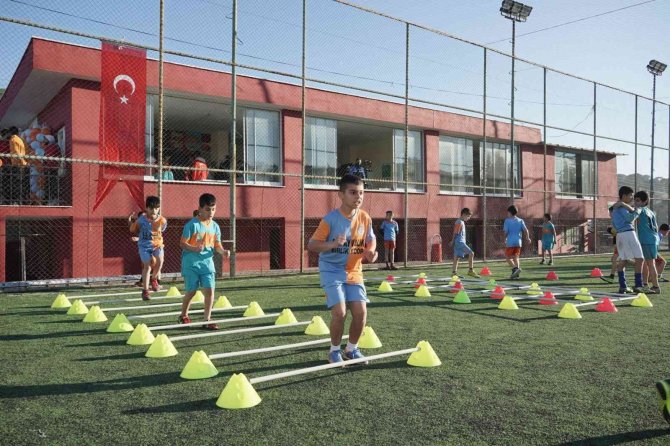 Ayvalık’ta Spor Ve Satranç İle Bağımlılığa Şah Mat