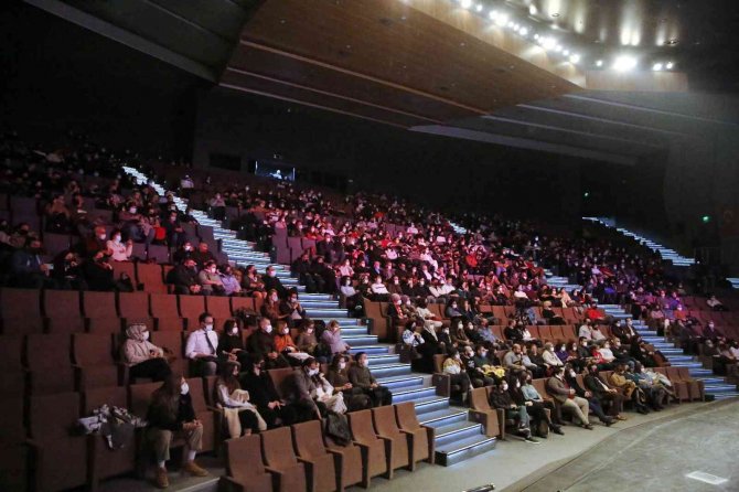 Başakşehir’de Senfonik Anadolu Rock Rüzgârı Esti