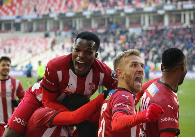 Sivasspor Evinde Yıkılmıyor