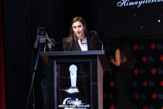 Hatice Kübra, ’Yılın En İ̇yi Kadın Sporcusu’