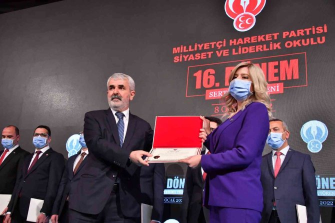 Başkan Kadir Bıyık’ın Basın Danışmanı Siyaset Ve Liderlik Okulundan Mezun Oldu