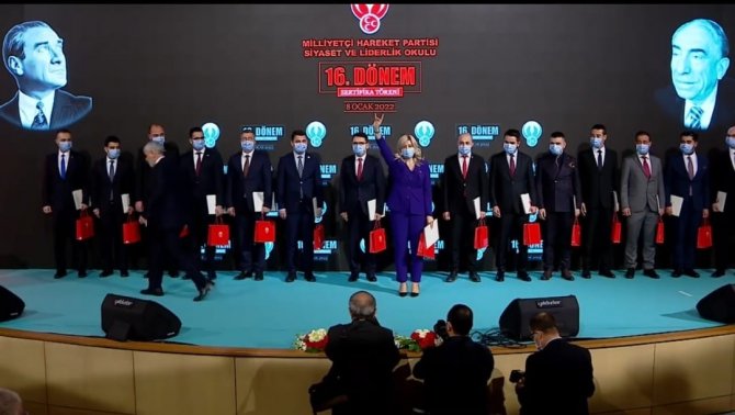 Başkan Kadir Bıyık’ın Basın Danışmanı Siyaset Ve Liderlik Okulundan Mezun Oldu