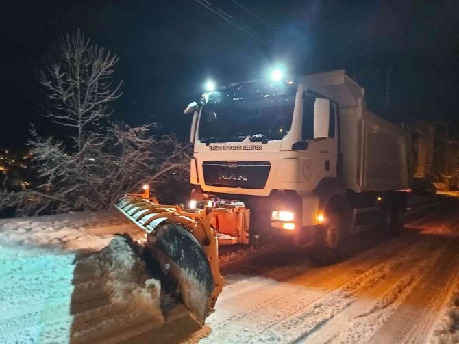 Doğu Karadeniz’de 785 Köy Ve Mahalle Yolu Kar Nedeniyle Ulaşıma Kapandı