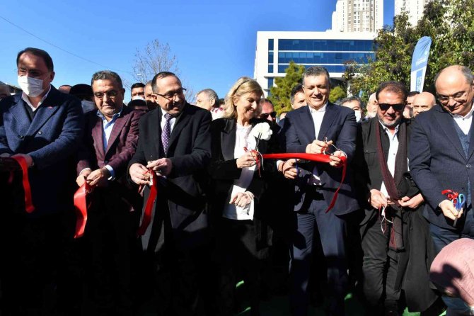 ‘Esenyurt Edebiyat Ve Sanat Festivali’ Kapılarını Açtı