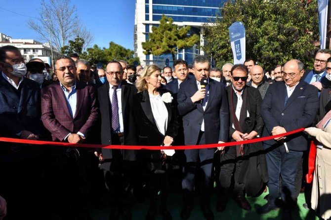 ‘Esenyurt Edebiyat Ve Sanat Festivali’ Kapılarını Açtı