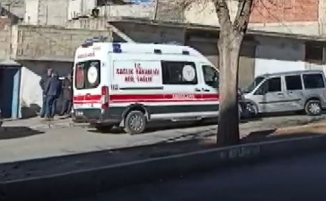 Yaşlı Kadın Yalnız Yaşadığı Evinde Ölü Bulundu