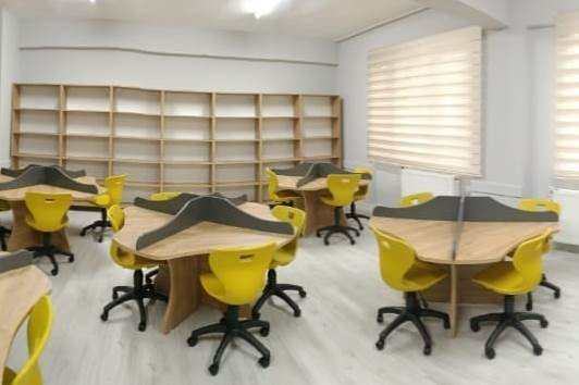 İ̇zmir’de Fabrika Gibi Okul: Cirosu 1 Milyon Tl’ye Yaklaştı