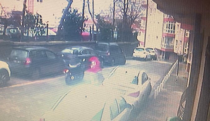İ̇stanbul’da 4 Aylık Hamile Ve Bebekli Kadına Kapkaç Dehşeti