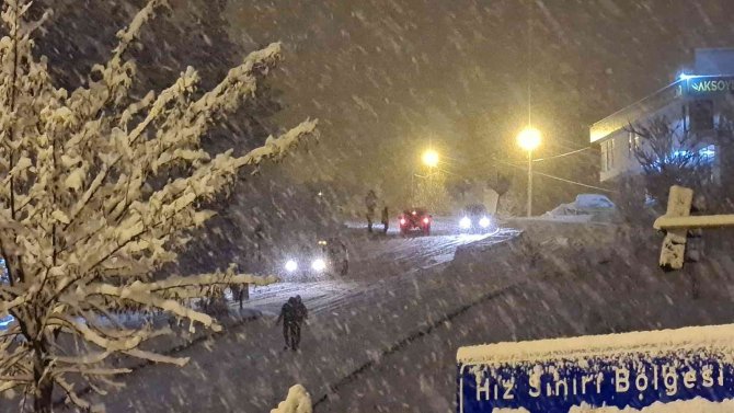 Karabük’te Yoğun Kar Yağışı Etkili Oluyor