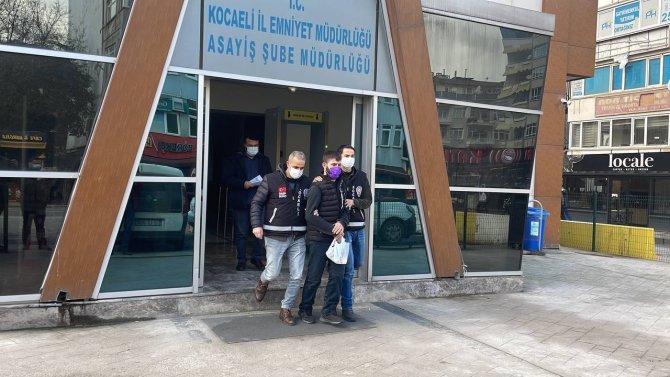 Sokak Ortasında Tartıştığı Kişiyi Öldüren Zanlı Yakalandı