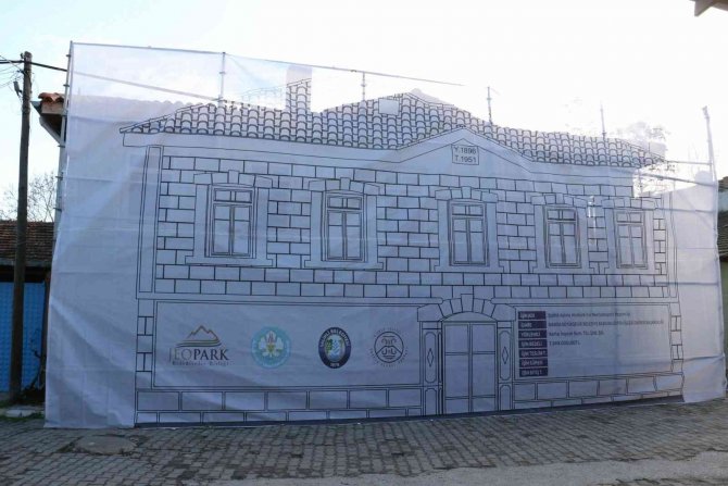 Atatürk Evi’nde Restorasyon Sürüyor