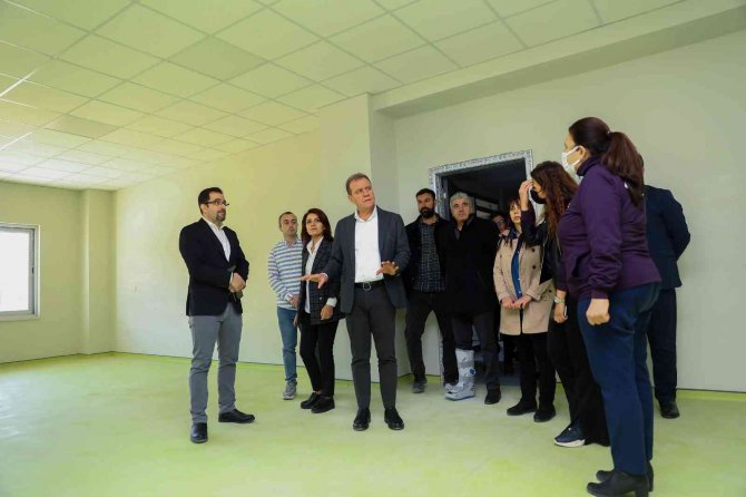 Seçer, Sosyal Yaşam Merkezini İnceledi