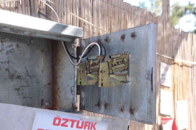 Hırsızlar Yüzünden İşletmesini Kapatacak