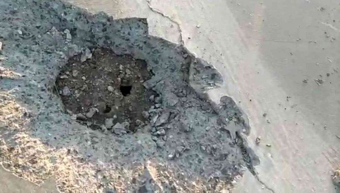 Mardin’de Evin Damına Yıldırım Düşmesi Sonucu Birçok Ev Eşyası Yandı