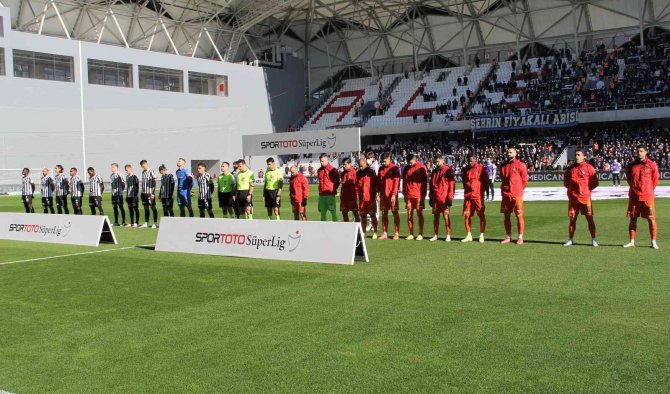 Spor Toto Süper Lig: Altay: 0 - Alanyaspor: 1 (İ̇lk Yarı)