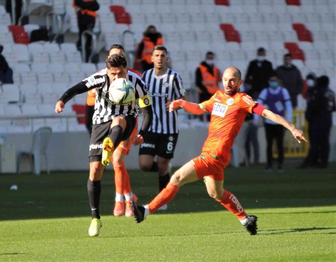 Spor Toto Süper Lig: Altay: 0 - Alanyaspor: 2 (Maç Sonucu)