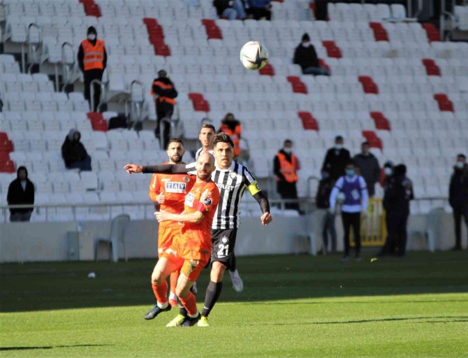 Spor Toto Süper Lig: Altay: 0 - Alanyaspor: 2 (Maç Sonucu)