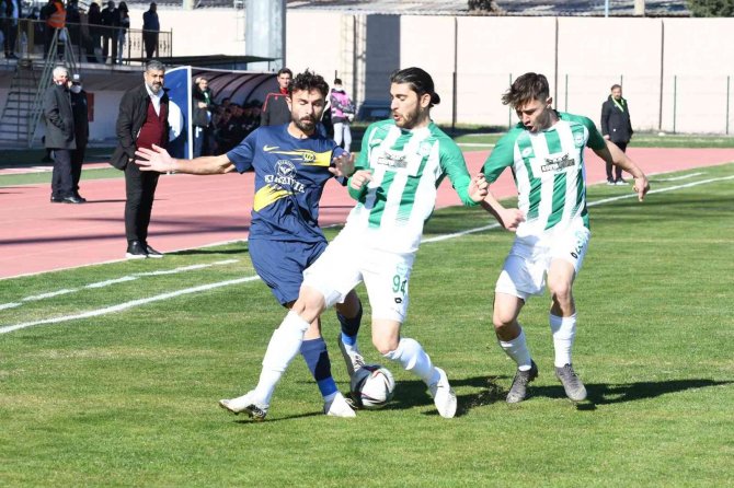 Tff 2. Lig: Tarsus İ̇dman Yurdu: 0 - 1922 Konyaspor : 0