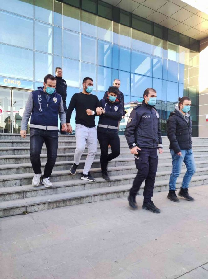 17 Yıl Hapis Cezası İle Aranan Kombi Hırsızı Yakalandı
