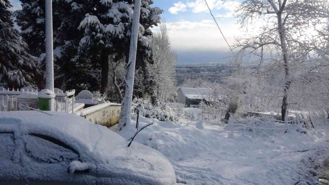 Trabzon’da Kar Yüksek Kesimlerde Etkili Oldu