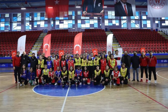 Basketbol Yerel Liglerinde Şampiyonlar Belli Oldu
