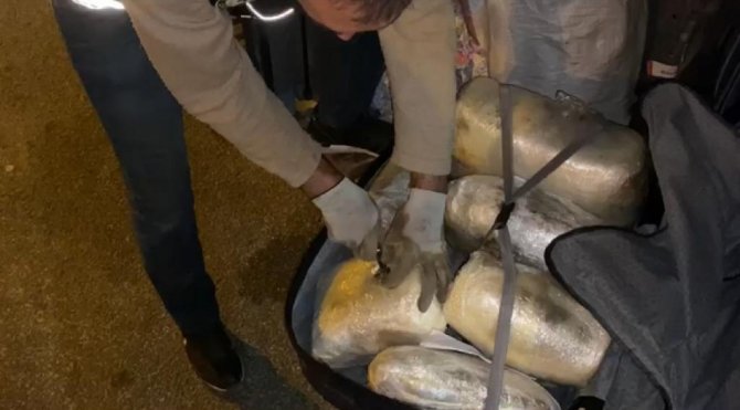 Bavulundan Uyuşturucu Çıkan Kadın Tutuklandı