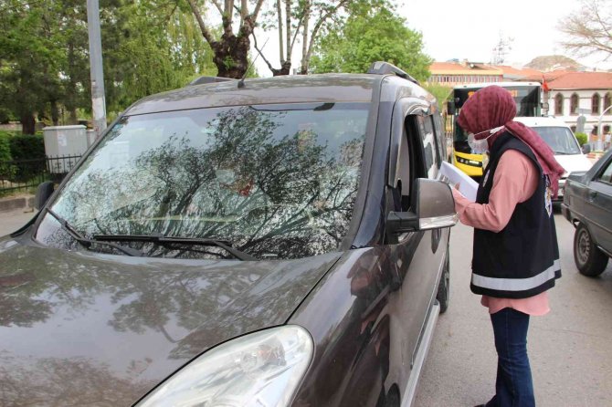 Polis Kurallara Uymayan Sürücülere Ceza Yazdı