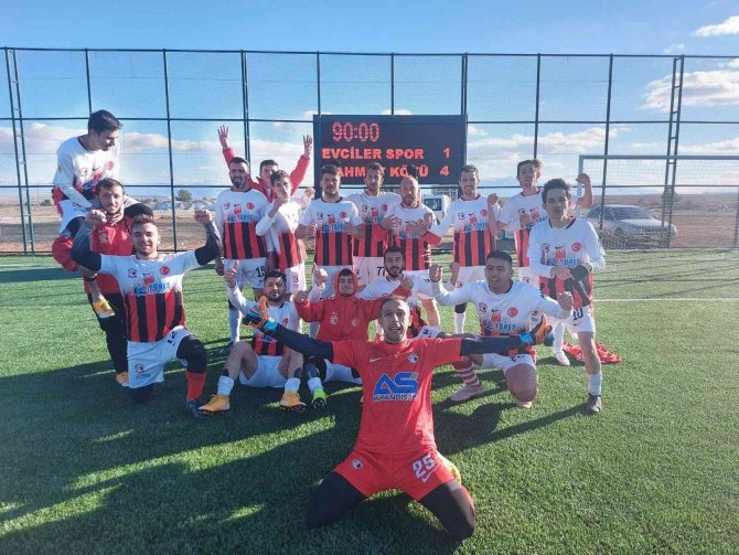 Afyonkarahisar Amatör Lig’de Kıyasıya Mücadele