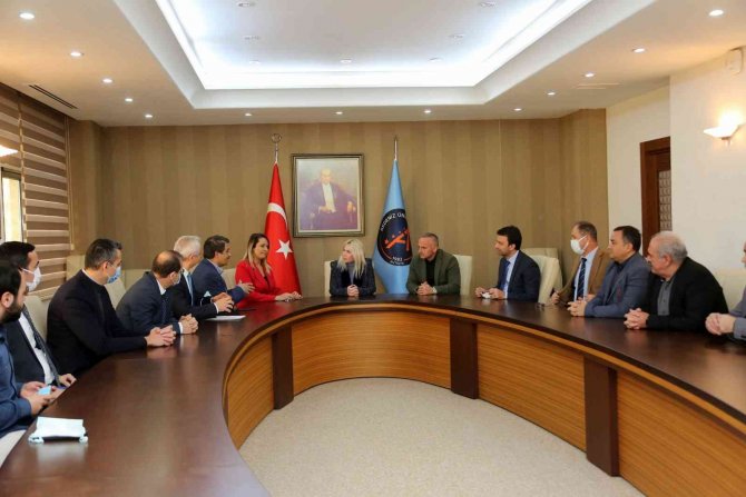 Otizmli Bireyler, Akdeniz Üniversitesi’nde Hem Öğrenecek Hem Üretecek