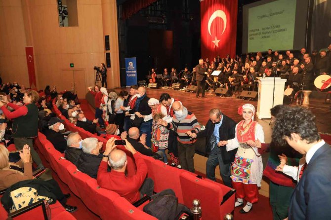 Türkü Türkü Türkiye’m Konseri Sanatseverlerle Buluştu