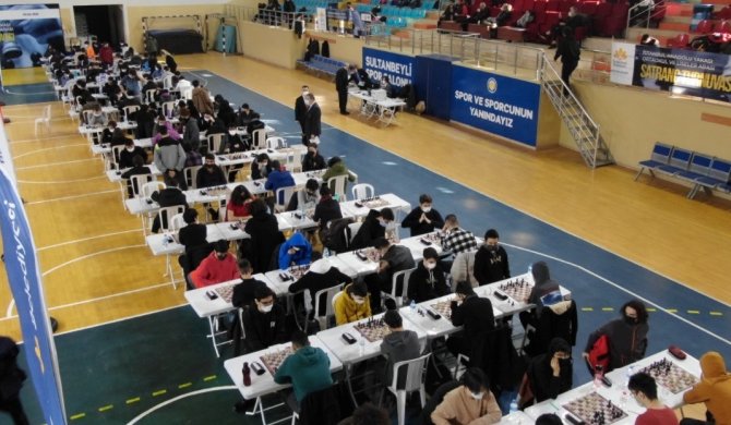Binden Fazla Sporcunun Katıldığı Satranç Turnuvası Sultanbeyli’de Başladı