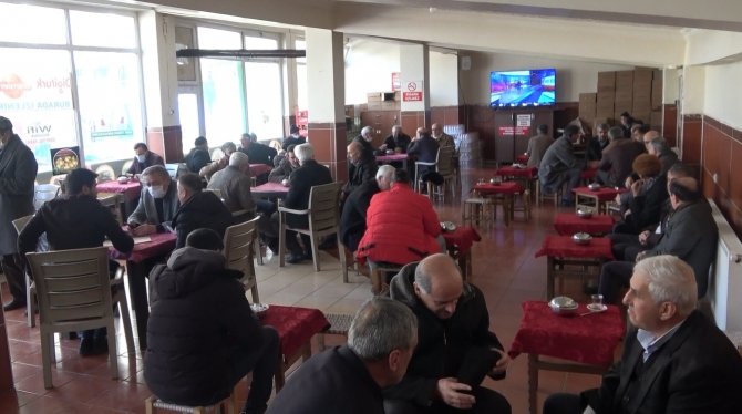 Bingöl’de Maske Ve Mesafe Unutuldu, Vakalar 30 Kat Arttı